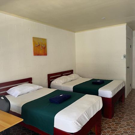 Transit Motel Mulifanua 外观 照片