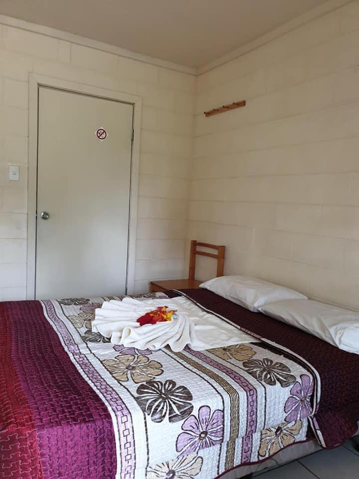 Transit Motel Mulifanua 外观 照片