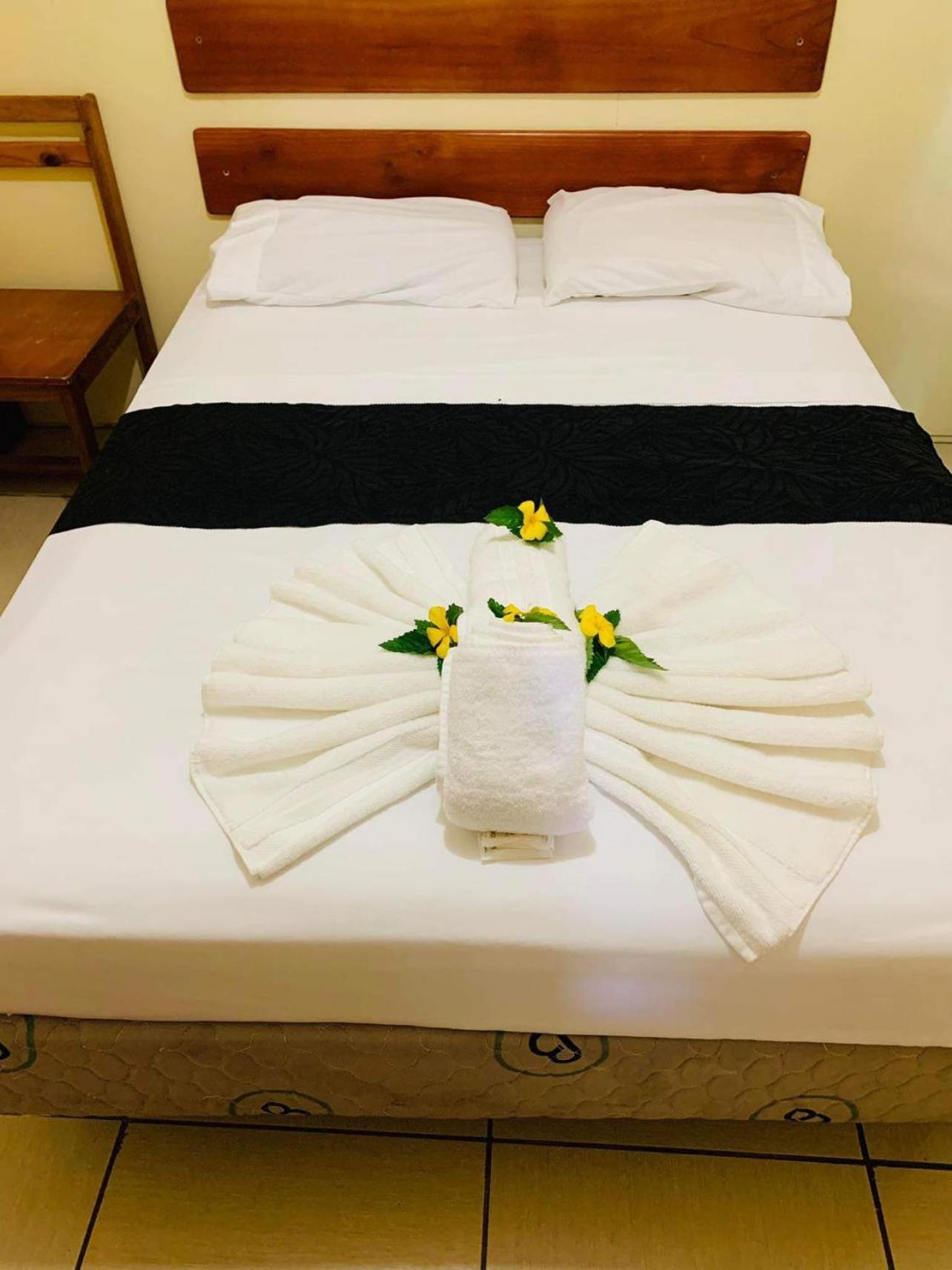 Transit Motel Mulifanua 外观 照片