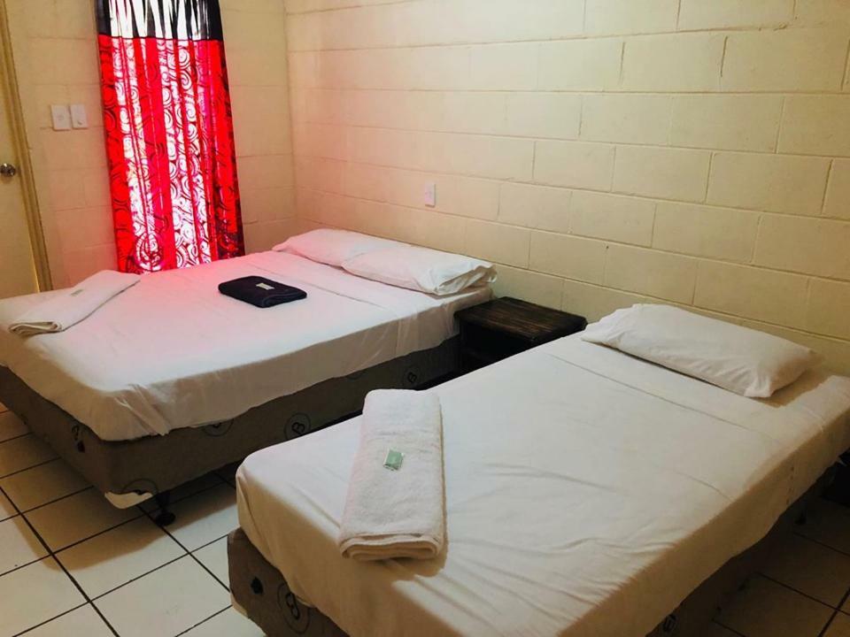 Transit Motel Mulifanua 外观 照片