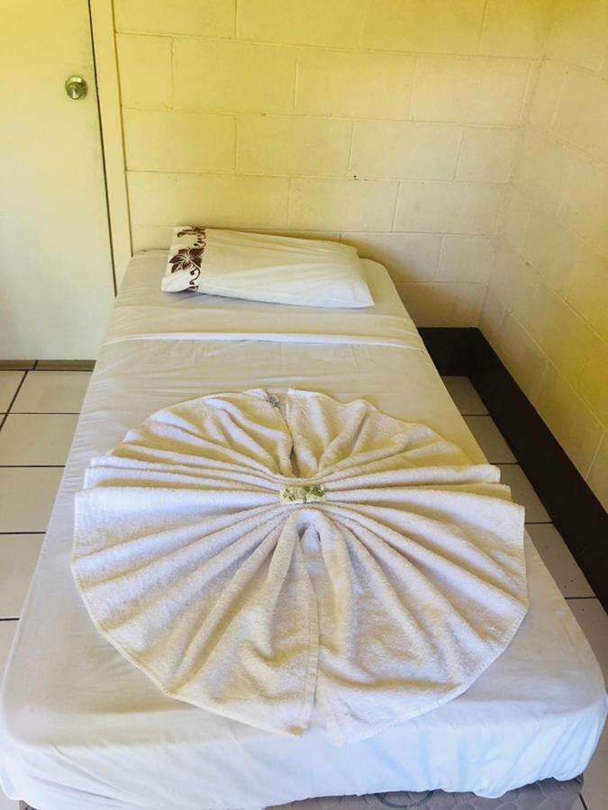 Transit Motel Mulifanua 外观 照片