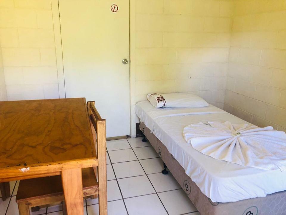 Transit Motel Mulifanua 外观 照片