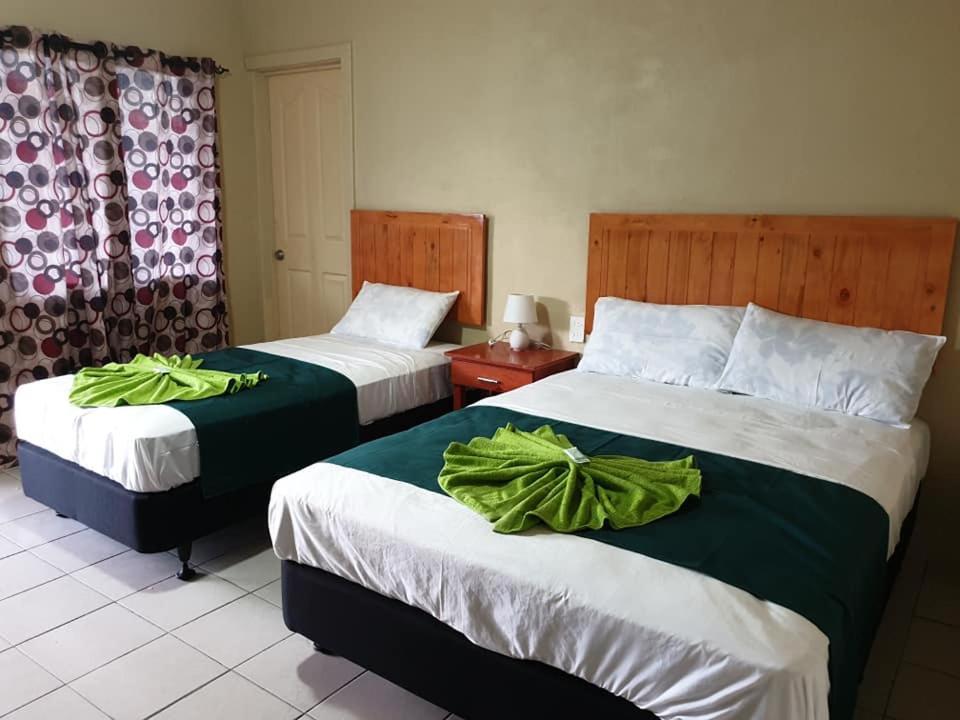 Transit Motel Mulifanua 外观 照片