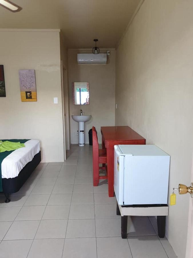 Transit Motel Mulifanua 外观 照片